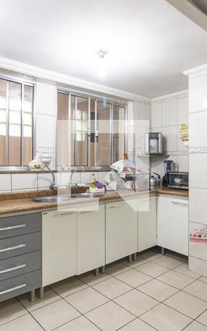 Casa à venda com 140m², 3 quartos e 2 vagasCozinha
