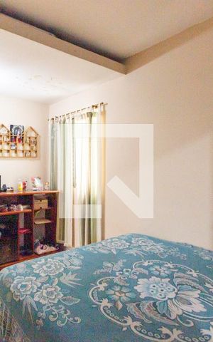 Casa à venda com 140m², 3 quartos e 2 vagasSuíte