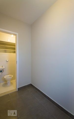 Apartamento à venda com 81m², 2 quartos e sem vagaQuarto de serviço
