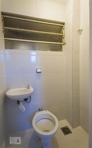 Apartamento à venda com 81m², 2 quartos e sem vagaBanheiro de serviço