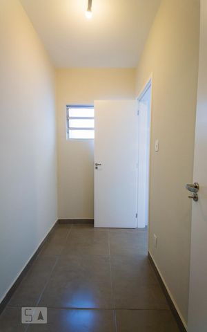 Apartamento à venda com 81m², 2 quartos e sem vagaQuarto de serviço