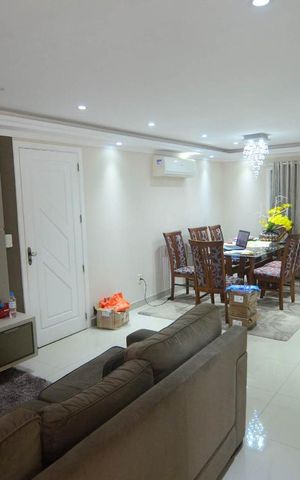 Casa à venda com 250m², 4 quartos e 4 vagasSala