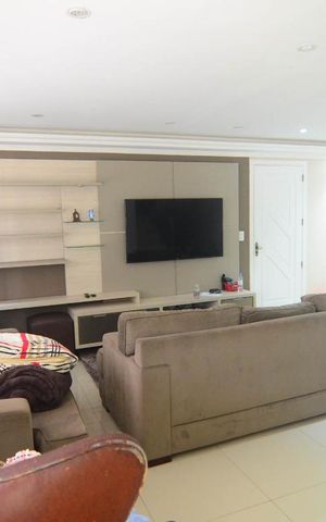 Casa à venda com 250m², 4 quartos e 4 vagasSala