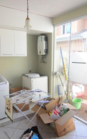 Casa à venda com 250m², 4 quartos e 4 vagasÁrea de serviço