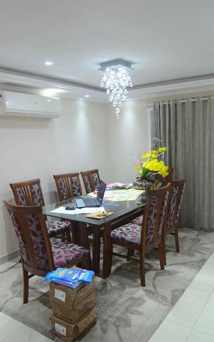 Casa à venda com 250m², 4 quartos e 4 vagasSala