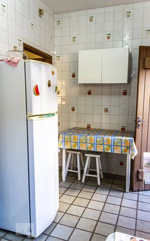Casa à venda com 168m², 3 quartos e 2 vagasCozinha