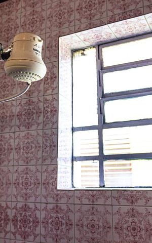 Casa à venda com 168m², 3 quartos e 2 vagasBanheiro