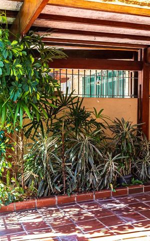 Casa à venda com 168m², 3 quartos e 2 vagasGaragem