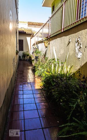 Casa à venda com 168m², 3 quartos e 2 vagasQuintal - Corredor