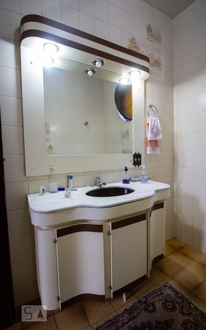 Casa à venda com 360m², 4 quartos e 4 vagasLavabo
