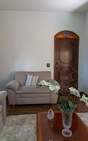 Casa à venda com 360m², 4 quartos e 4 vagasSala