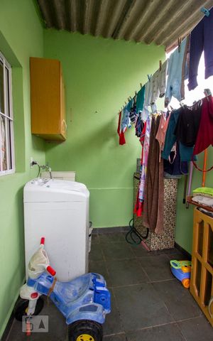 Casa à venda com 172m², 4 quartos e 2 vagasÁrea de Serviço