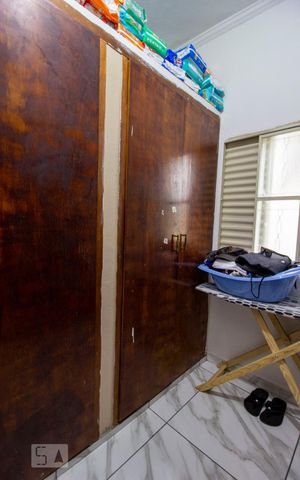 Casa à venda com 172m², 4 quartos e 2 vagasCloset