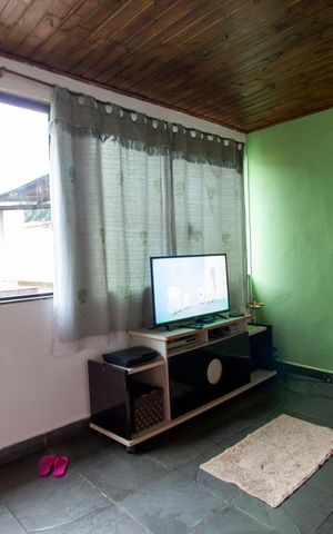 Casa à venda com 172m², 4 quartos e 2 vagasSala 2