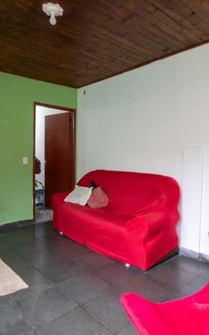 Casa à venda com 172m², 4 quartos e 2 vagasSala 2
