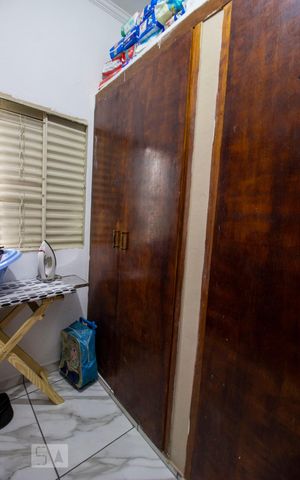 Casa à venda com 172m², 4 quartos e 2 vagasCloset