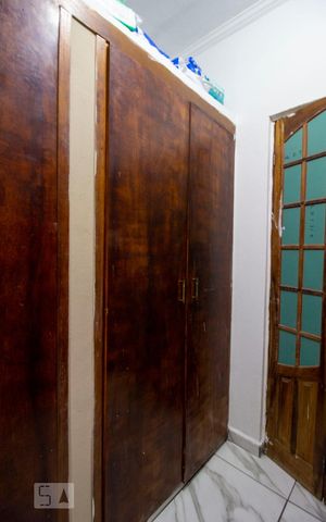 Casa à venda com 172m², 4 quartos e 2 vagasCloset