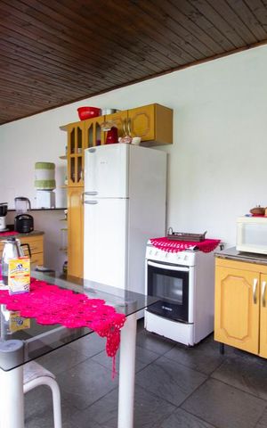 Casa à venda com 172m², 4 quartos e 2 vagasChurrasqueira