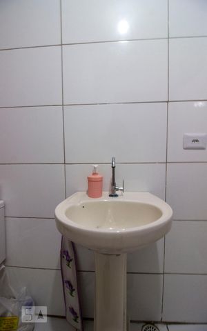 Casa à venda com 172m², 4 quartos e 2 vagasBanheiro 3