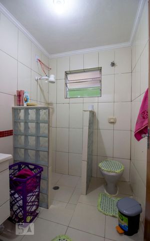 Casa à venda com 172m², 4 quartos e 2 vagasBanheiro 2