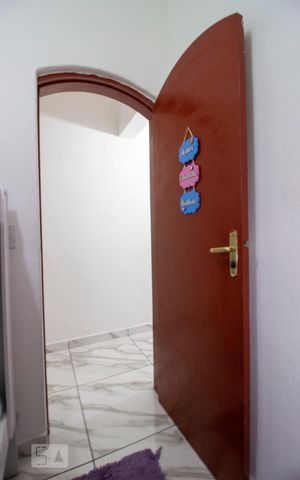 Casa à venda com 172m², 4 quartos e 2 vagasQuarto 3