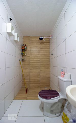 Casa à venda com 172m², 4 quartos e 2 vagasBanheiro 3