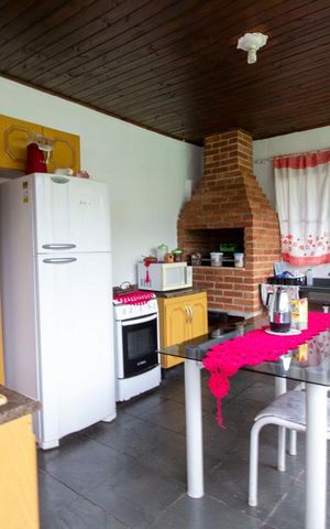 Casa à venda com 172m², 4 quartos e 2 vagasChurrasqueira