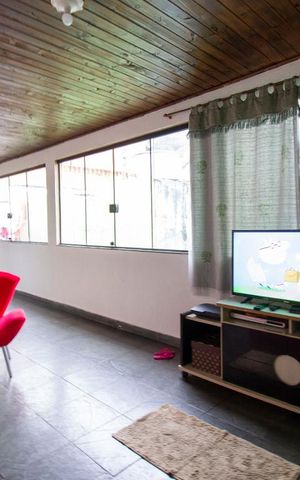 Casa à venda com 172m², 4 quartos e 2 vagasSala 2