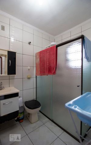 Casa à venda com 172m², 4 quartos e 2 vagasBanheiro da Suíte