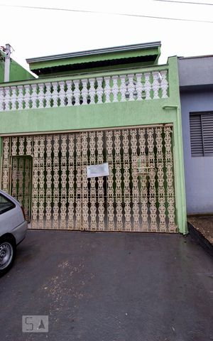 Casa à venda com 172m², 4 quartos e 2 vagasFachada