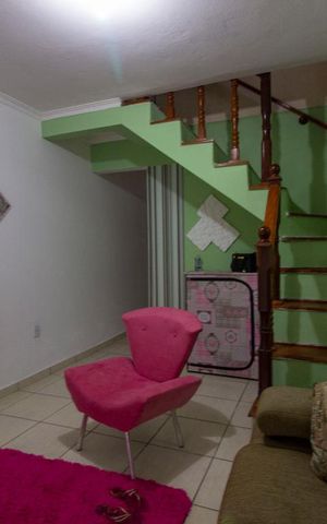Casa à venda com 172m², 4 quartos e 2 vagasSala 1