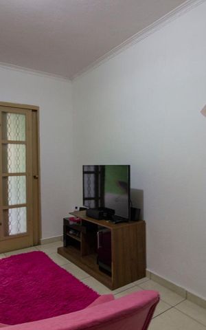 Casa à venda com 172m², 4 quartos e 2 vagasSala 1