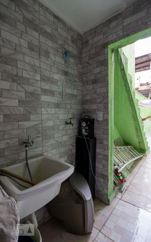 Casa à venda com 172m², 4 quartos e 2 vagasÁrea de Serviço