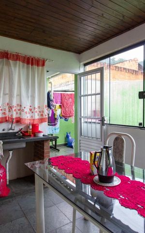 Casa à venda com 172m², 4 quartos e 2 vagasChurrasqueira