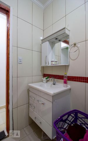 Casa à venda com 172m², 4 quartos e 2 vagasBanheiro 2