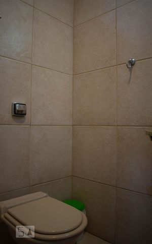 Casa à venda com 224m², 4 quartos e 2 vagasBanheiro 2