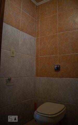 Casa à venda com 224m², 4 quartos e 2 vagasBanheiro de Serviço