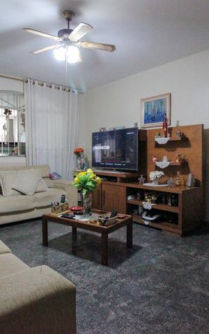 Casa à venda com 90m², 2 quartos e 1 vagaSala