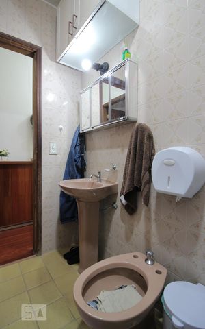 Casa à venda com 90m², 2 quartos e 1 vagaBanheiro