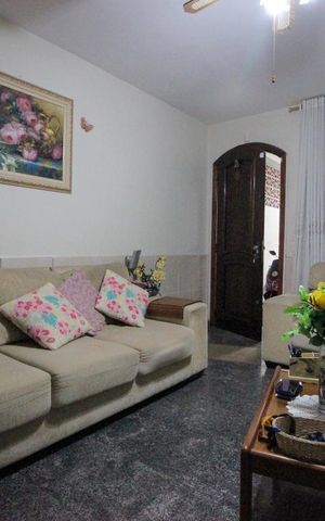 Casa à venda com 90m², 2 quartos e 1 vagaSala