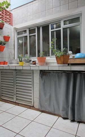 Casa à venda com 90m², 2 quartos e 1 vagaÁrea de Serviço