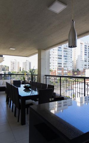 Apartamento para alugar com 247m², 3 quartos e 4 vagas Apartamento para alugar com 247m², 3 quartos e 4 vagasVaranda gourmet
