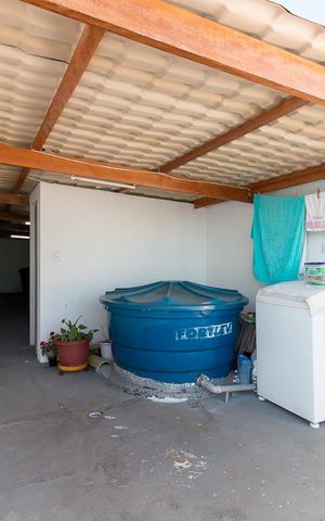 Casa à venda com 230m², 2 quartos e 1 vagaÁrea de serviço externa