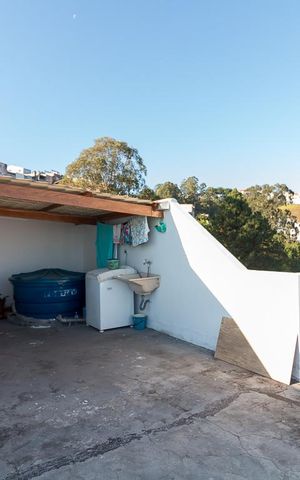 Casa à venda com 230m², 2 quartos e 1 vagaÁrea de serviço externa