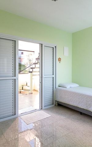 Casa à venda com 230m², 2 quartos e 1 vagaSala