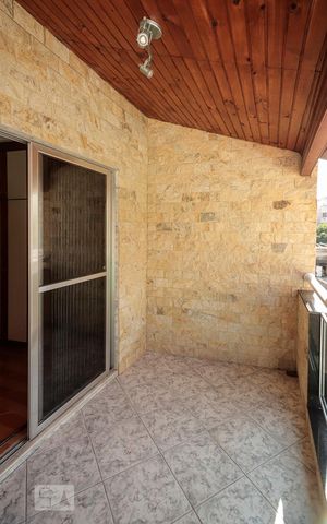 Casa à venda com 380m², 4 quartos e 8 vagas Casa à venda com 380m², 4 quartos e 8 vagasVaranda Suíte 3