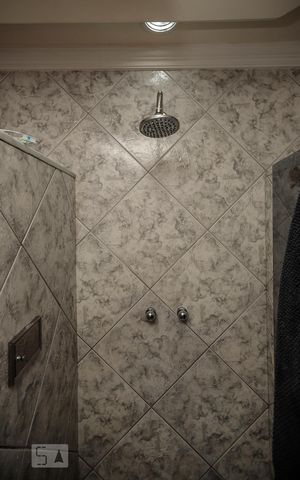 Casa à venda com 380m², 4 quartos e 8 vagas Casa à venda com 380m², 4 quartos e 8 vagasBanheiro Suíte 2