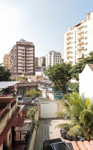 Casa à venda com 380m², 4 quartos e 8 vagas Casa à venda com 380m², 4 quartos e 8 vagasVista Varanda Suíte 4