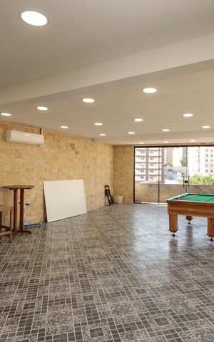 Casa à venda com 380m², 4 quartos e 8 vagas Casa à venda com 380m², 4 quartos e 8 vagasSalão de Festas