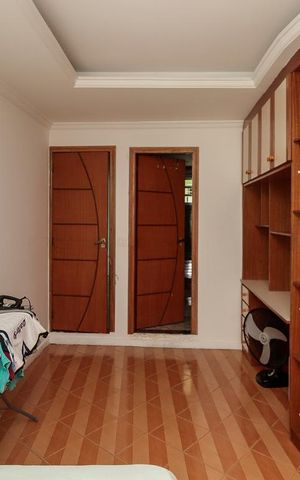 Casa à venda com 380m², 4 quartos e 8 vagas Casa à venda com 380m², 4 quartos e 8 vagasSuíte 3